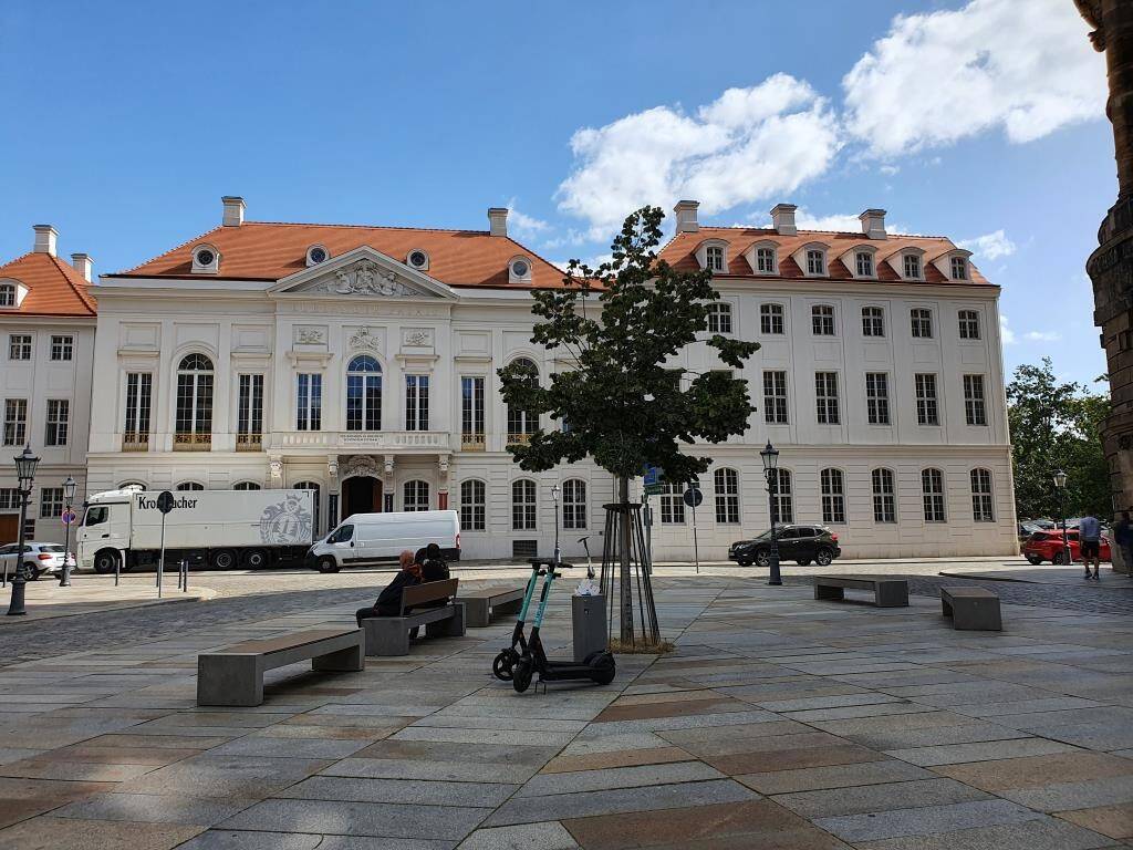 Thumbnail-Ihr neues, eindrucksvolles Büro im denkmalgeschützten Kurländer Palais!