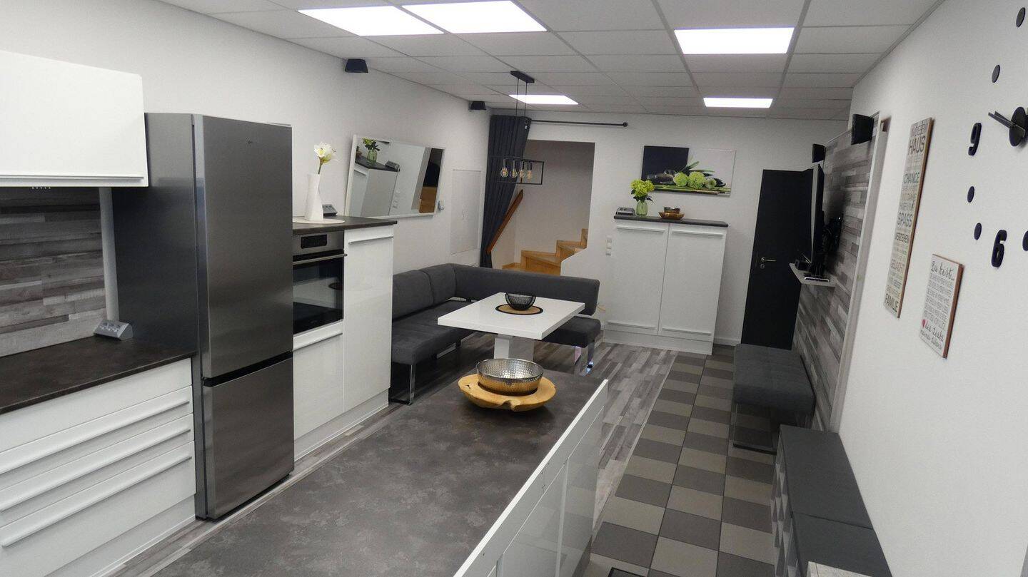 Thumbnail-Charmantes Stadthaus im Herzen von Bischofsheim - komplett möbliert, modern & bezugsfertig