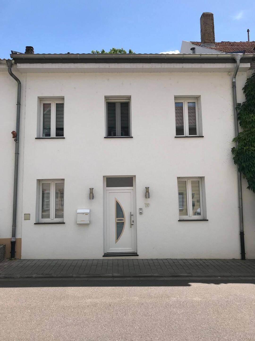 Thumbnail-Wohnhaus mit großer Terrasse direkt an der Grenze L-Remich