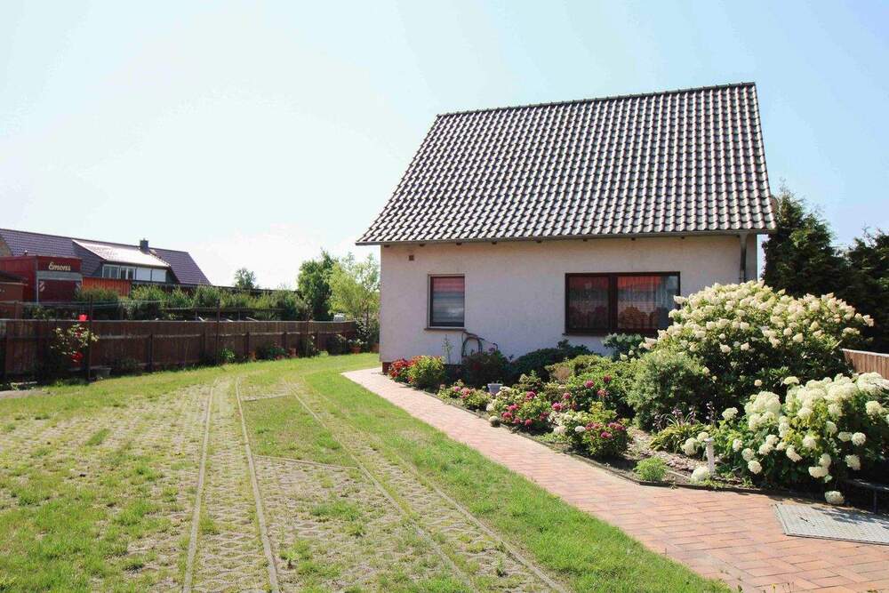 Thumbnail-Einfamilienhaus plus Einliegerwohnung im Nebengelaß - 10 Gehminuten zum Stettiner Haff