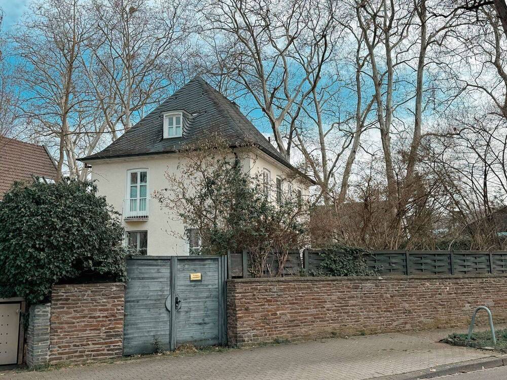 Thumbnail-Wohnen auf dem Oberwerth - charmantes Einfamilienhaus mit Geschichte, Garten und viel Platz