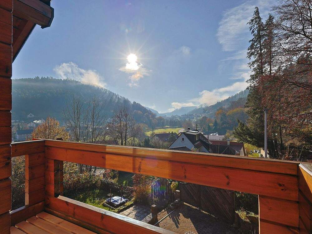 Thumbnail-Familiendomizil mit Charakter und traumhaftem Panoramablick