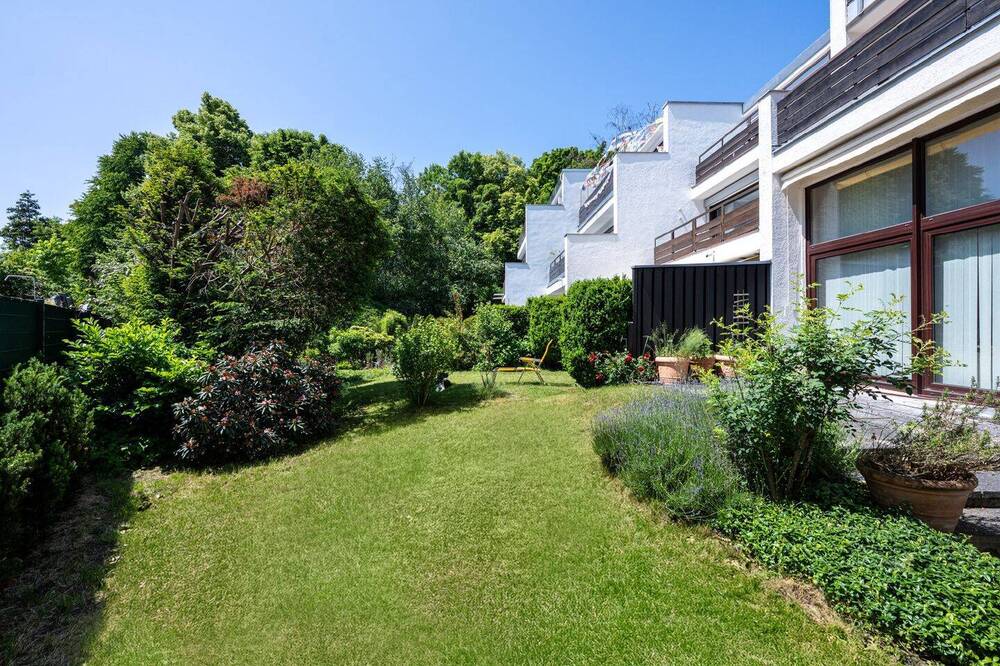 Thumbnail-AIGNER - Reiheneckhaus im begehrten Herzogpark - charmant, ruhig, entwicklungsfähig