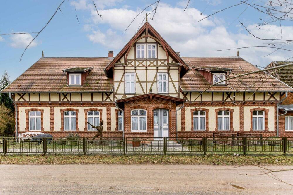 Thumbnail-Luxus pur: Kernsaniertes Rittmeister-Anwesen mit Stall und Waldgrundstück in Ruhelage