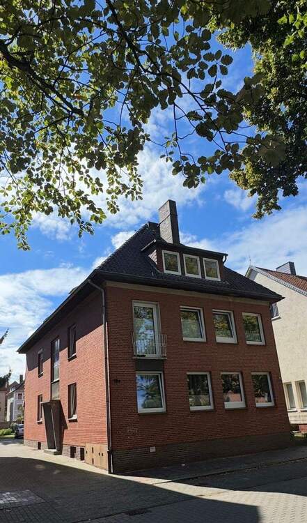 Thumbnail-Attraktives Mehrfamilienhaus in ruhiger und zentraler Lage in Uelzen zu verkaufen!