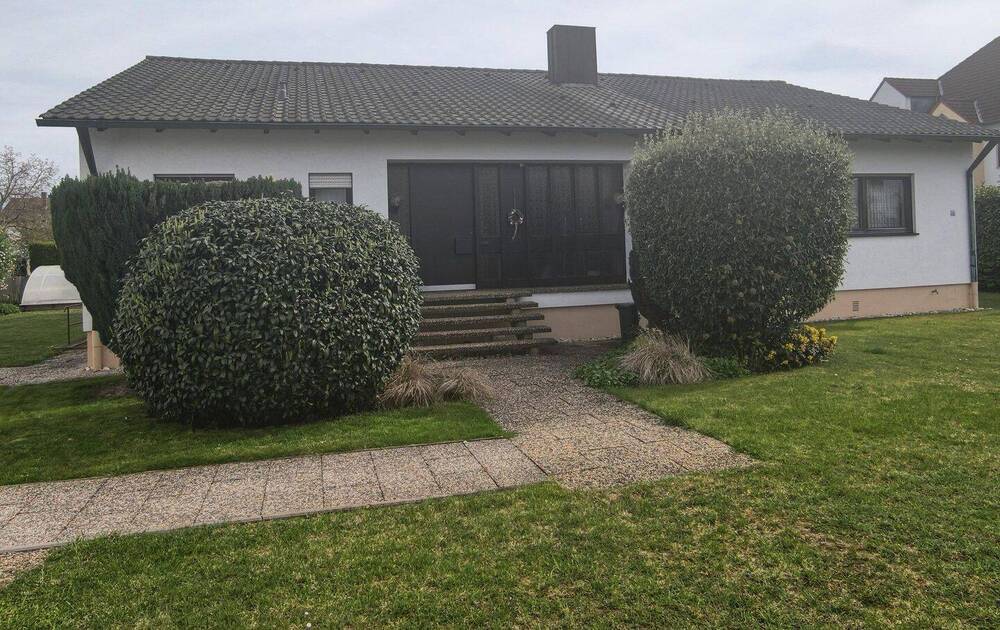 Thumbnail-Gepflegtes Einfamilienhaus Bungalow im Einzugsgebiet von Regensburg