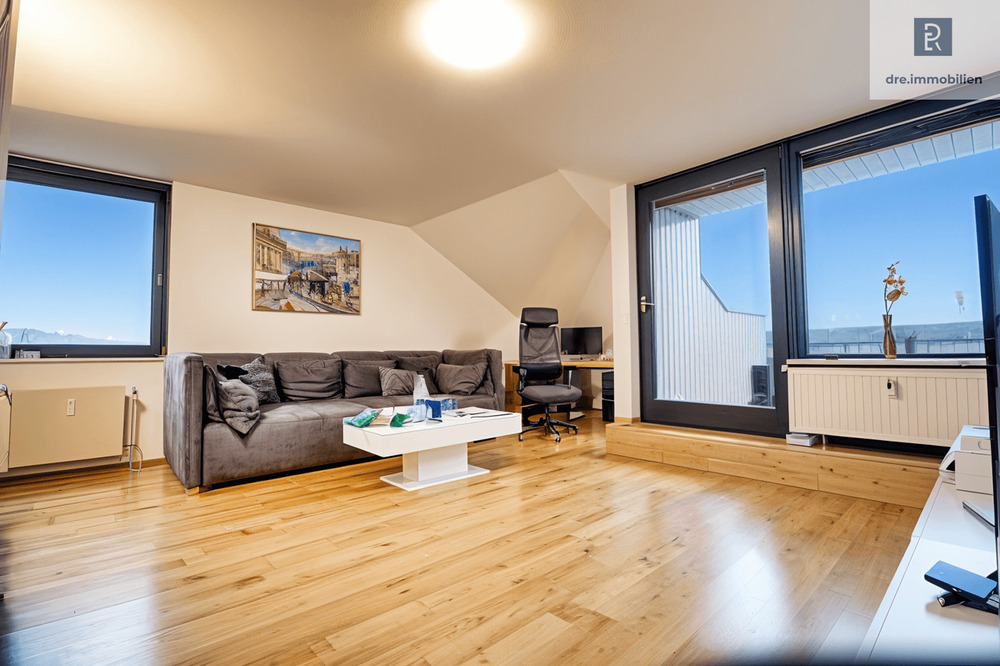 Thumbnail-Düsseldorf-Lierenfeld: 2-Zimmer Wohnung mit kernsaniertem Badezimmer, Loggia sowie Außenstellplatz