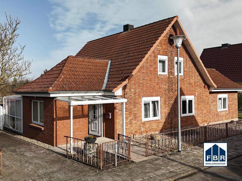 Thumbnail-Ihr bezahlbares Zuhause mit Wintergarten und Garage in Lübz