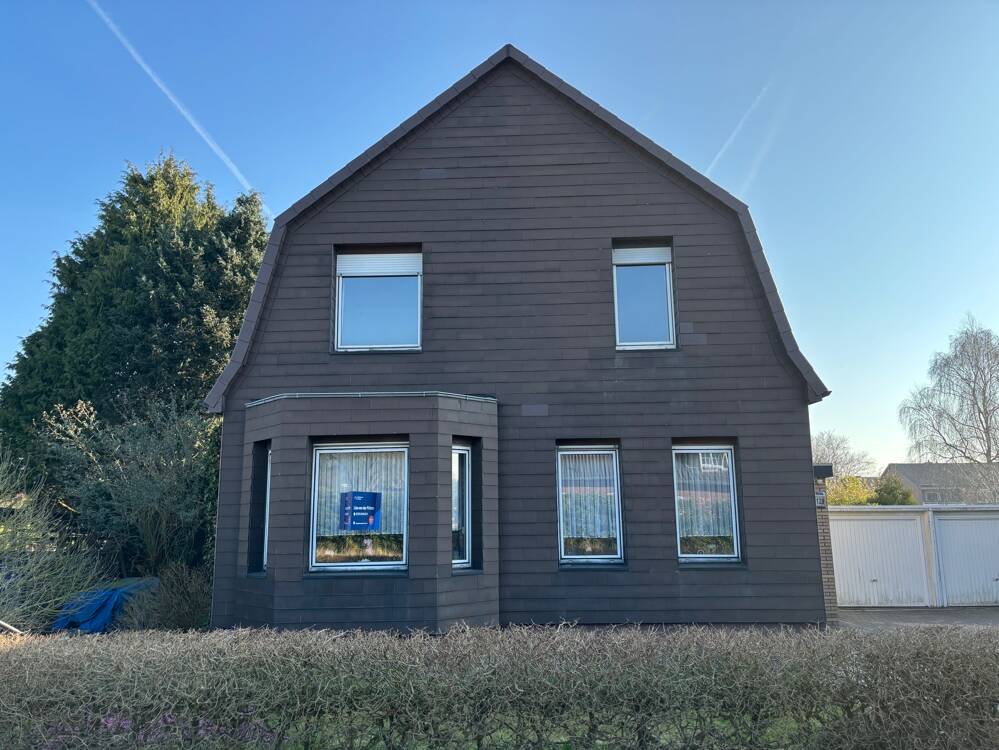 Thumbnail-Zweifamilienhaus mit Doppelgarage in Sande!