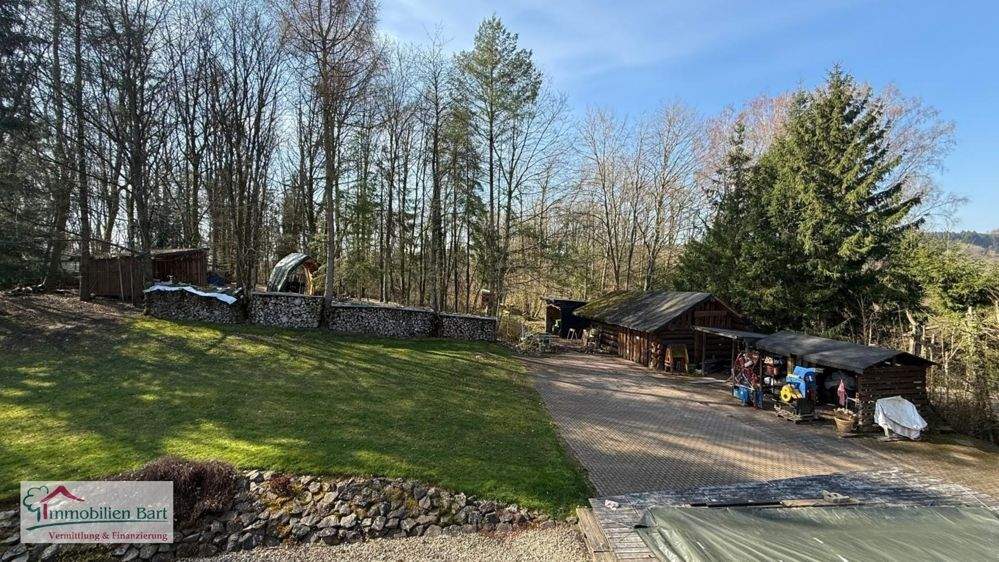 Thumbnail-WADERN: WOHNHAUS MIT POOL UND WALDGRUNDSTÜCK IN TOP LAGE!