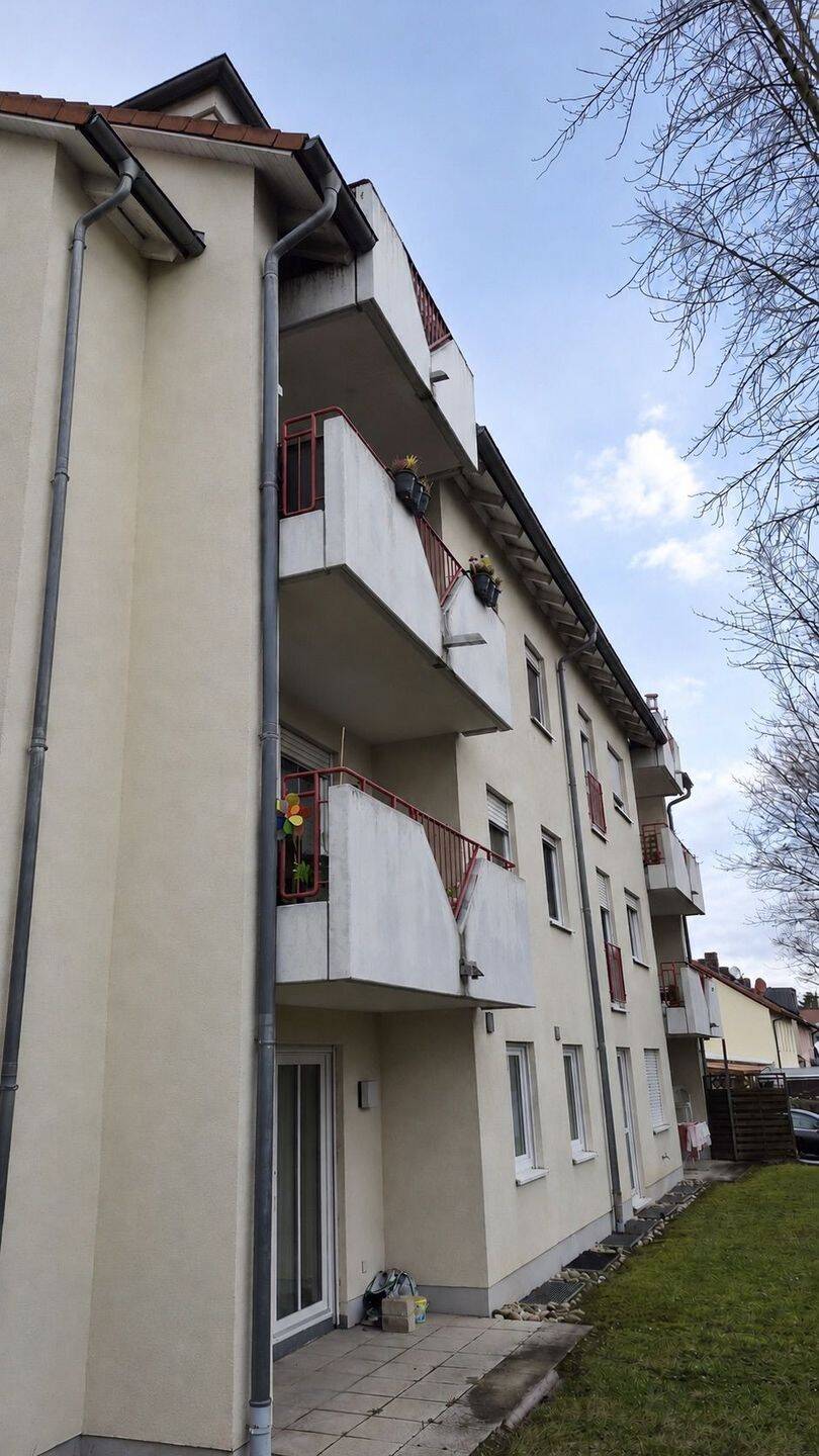 Thumbnail-Wohnen mit Weitblick: Helle 3-Zimmer-Dachgeschosswohnung mit Balkon in Kitzingen