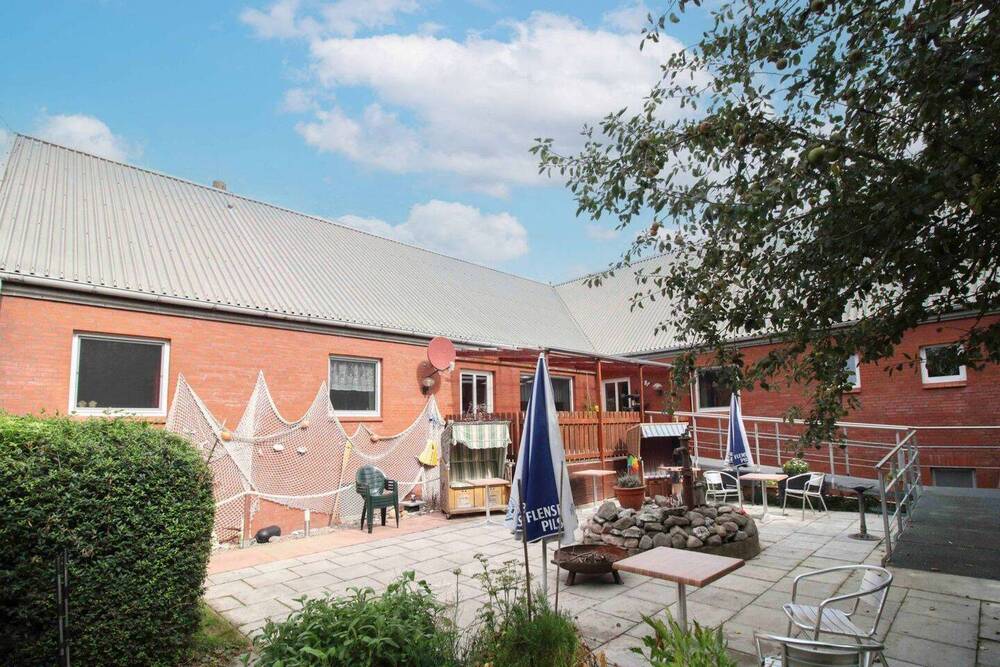 Thumbnail-Gepflegtes EFH mit Sauna und großem Garten auch für Mehrgenerationen nutzbar