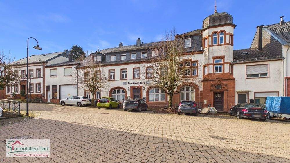 Thumbnail-TÜNSDORF: ANWESEN EHEMALIGE GASTSTÄTTE 4 WOHNUNGEN WERKSTATT, 180 M² GROß