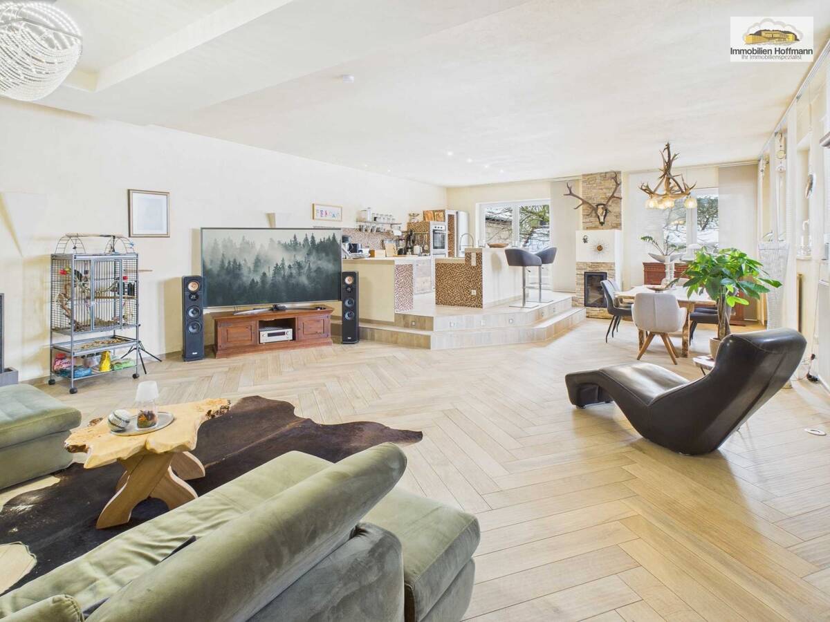 Thumbnail-Exklusives Wohnanwesen mit 423 m² Wohnfläche & großem Grundstück - Wohnen und Arbeiten auf höchstem Niveau