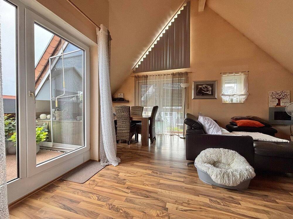 Thumbnail-Außergewöhnliche Drei-Zimmerwohnung mit Loggia und Blick über Viernheim