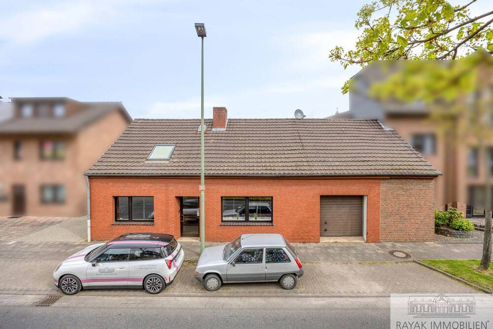 Thumbnail-Familienhaus mit Pool, Wintergarten und viel Grundstück in Meerbusch Osterath