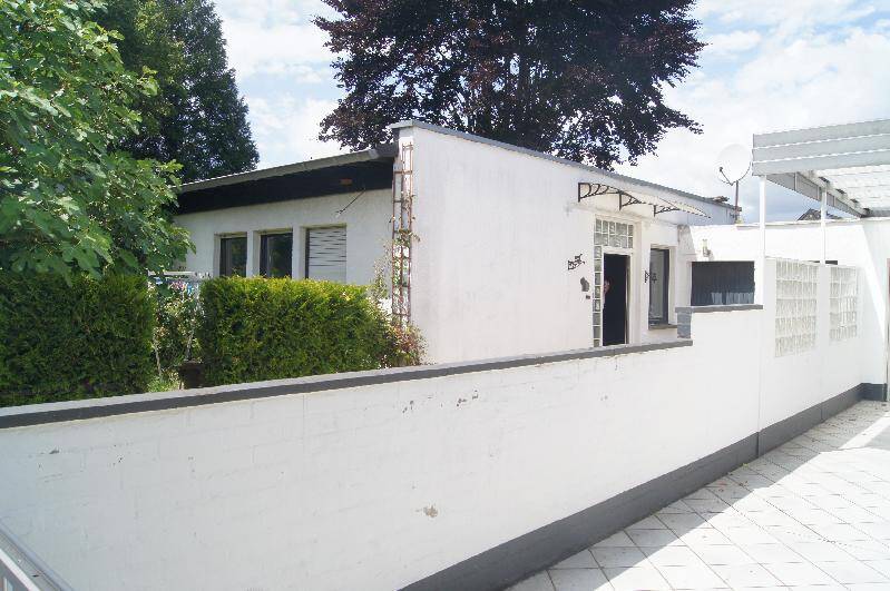 Thumbnail-Schöner Bungalow im Dornröschenschlaf! 4 Zi, 100m² WF, GST 525m²,Garage und Keller in Niederkassel