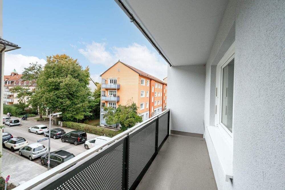 Thumbnail-AIGNER - Top vermietet! 2-Zimmer-Wohnung mit Balkon nahe Laimer Platz