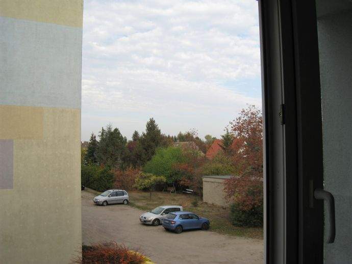 Thumbnail-Günstige 3 Zi.-Wohnung mit Blick ins Grüne 3. OG.