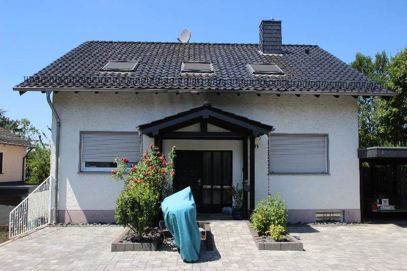 Thumbnail-Modernisierte Eigentumswohnung EG 4 Zimmer+ große Terrasse mit Fernblick Gäste-WC Carport Stellplatz