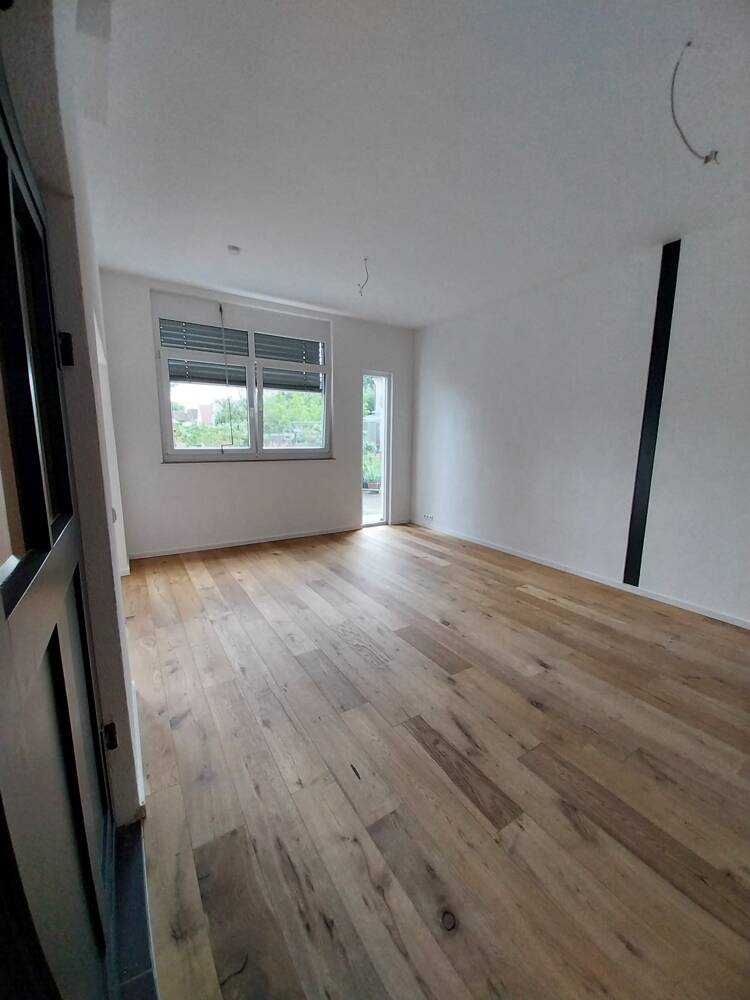 Thumbnail-Ruhig gelegene, frisch renovierte 2 Zimmerwohnung in ruhiger Lage in Singen zu vermieten