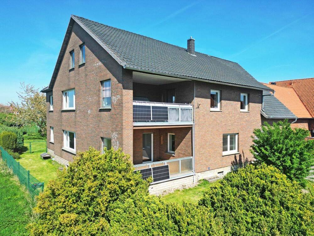 Thumbnail-Großzügiges Wohnhaus mit Charakter!