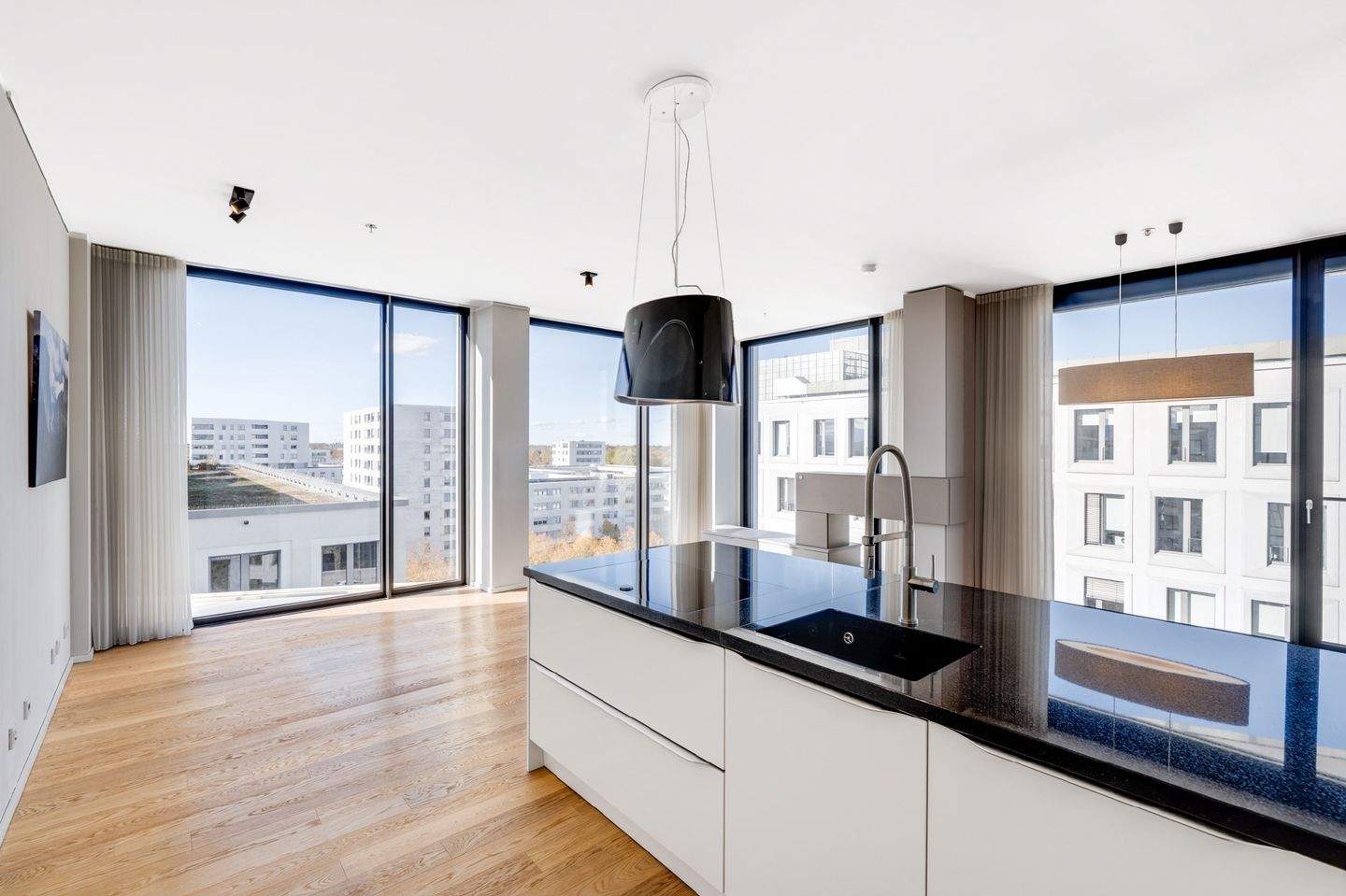 Thumbnail-AIGNER - Design. Architektur. Lebensstil - Wohnen in den Friends Türmen