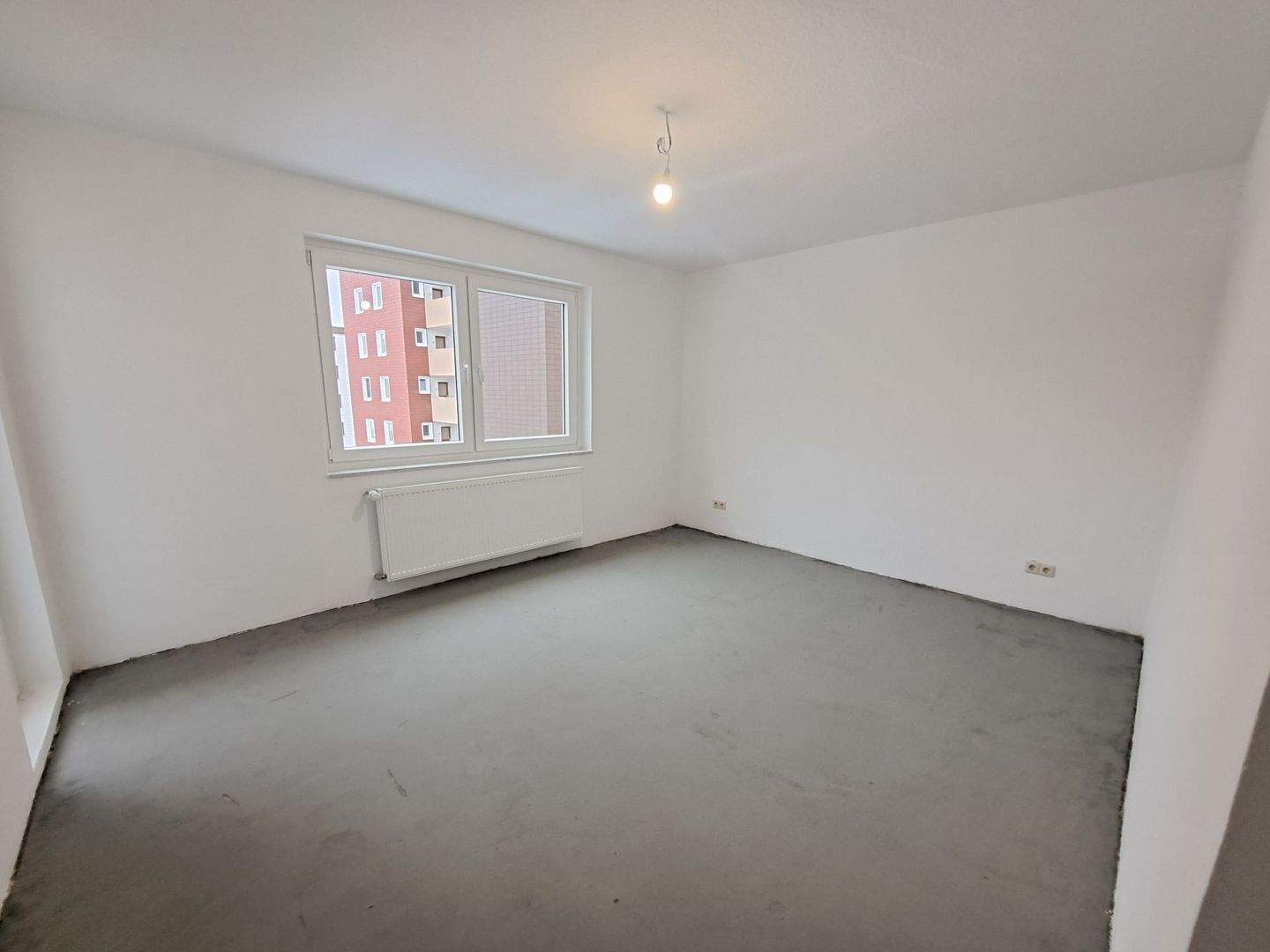 Thumbnail-Frisch modernisierte 3 12-Zimmer-Wohnung mit Balkon in Bremerhaven-Lehe!