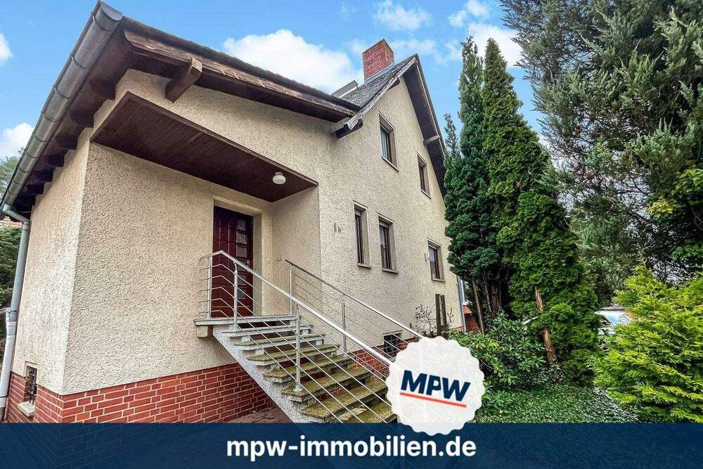 Thumbnail-Einfamilienhaus mit Wintergarten in ruhiger Lage - gepflegt und Entwicklungspotenzial