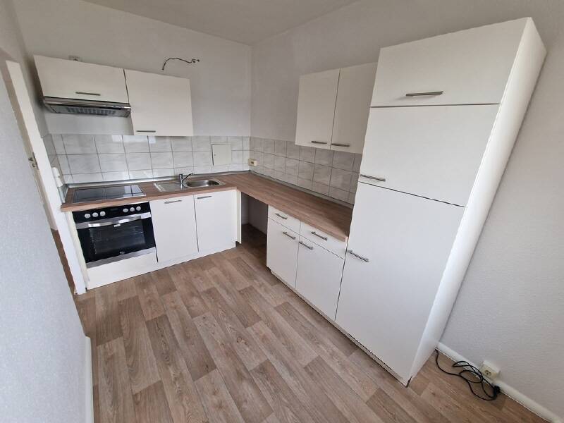 Thumbnail-**Charmante 3-Raum-Wohnung mit moderner Einbauküche & gemütlichem Balkon zum Wohlfühlen**