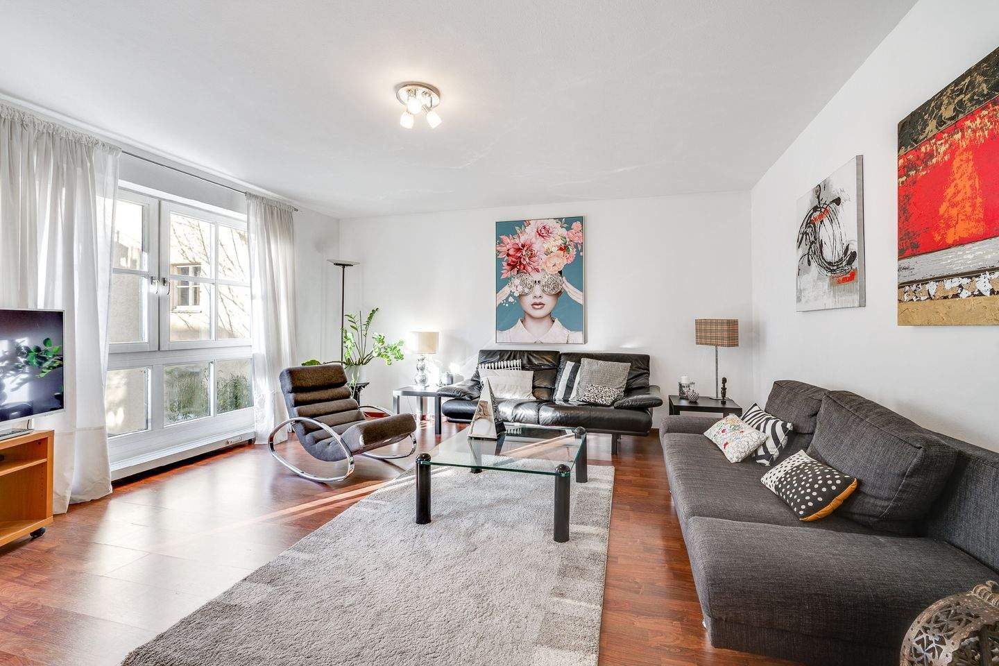 Thumbnail-AIGNER - Rarität in Bestlage Münchens: Stilvoll möblierte 2,5-Zimmer-Wohnung im Gärtnerplatzviertel