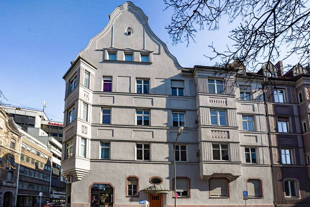 Thumbnail-Einzigartiges Altbaujuwel in Bestlage Augsburgs - bezugsfreie, denkmalgeschützte 4-Zimmer-Wohnung