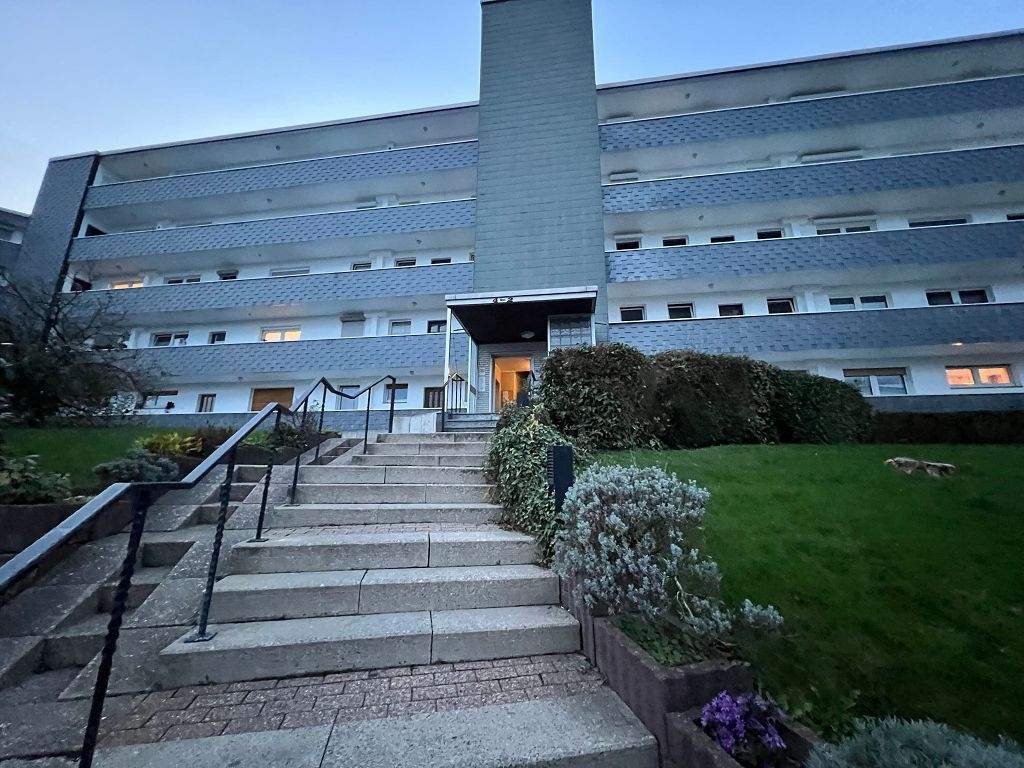 Thumbnail-Vier Zimmer Wohnung. Wohnen mit städtischem Komfort. Zentrale Lage - alles befindet sich in der Nähe.