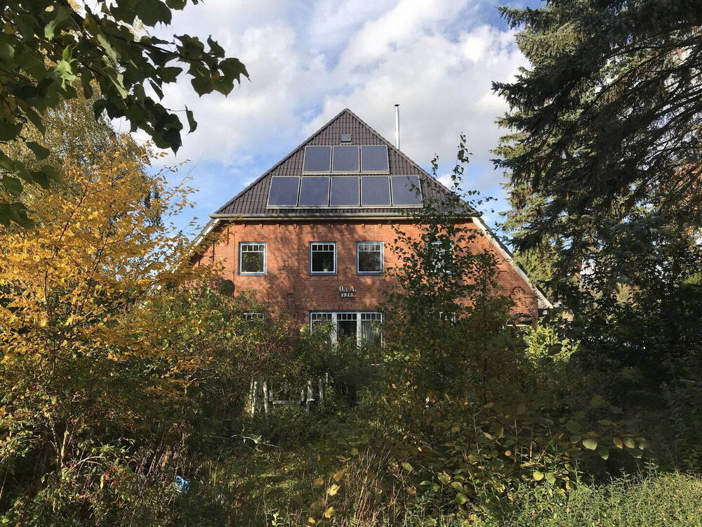 Thumbnail-Resthof in Strandnähe mit 5 Wohneinheiten und arrondierten Wiesen