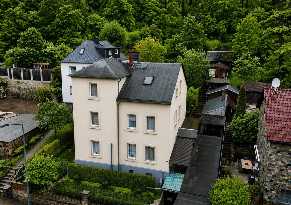 Thumbnail-Stabiles Investment! Teilsaniertes Mehrfamilienhaus mit 3 Wohneinheiten im Tal entlang der Weißeritz