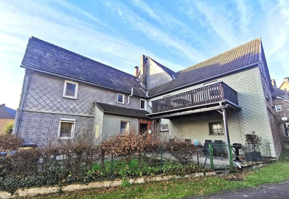 Thumbnail-Historisches Mehrfamilienhaus mit Kamin, Balkon und Ferienwohnungsträume in Holenberg