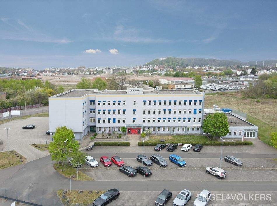 Thumbnail-Investitionsmöglichkeit oder Selbstnutzung - Bürokomplex mit Laboren in zentraler Lage von Homburg!