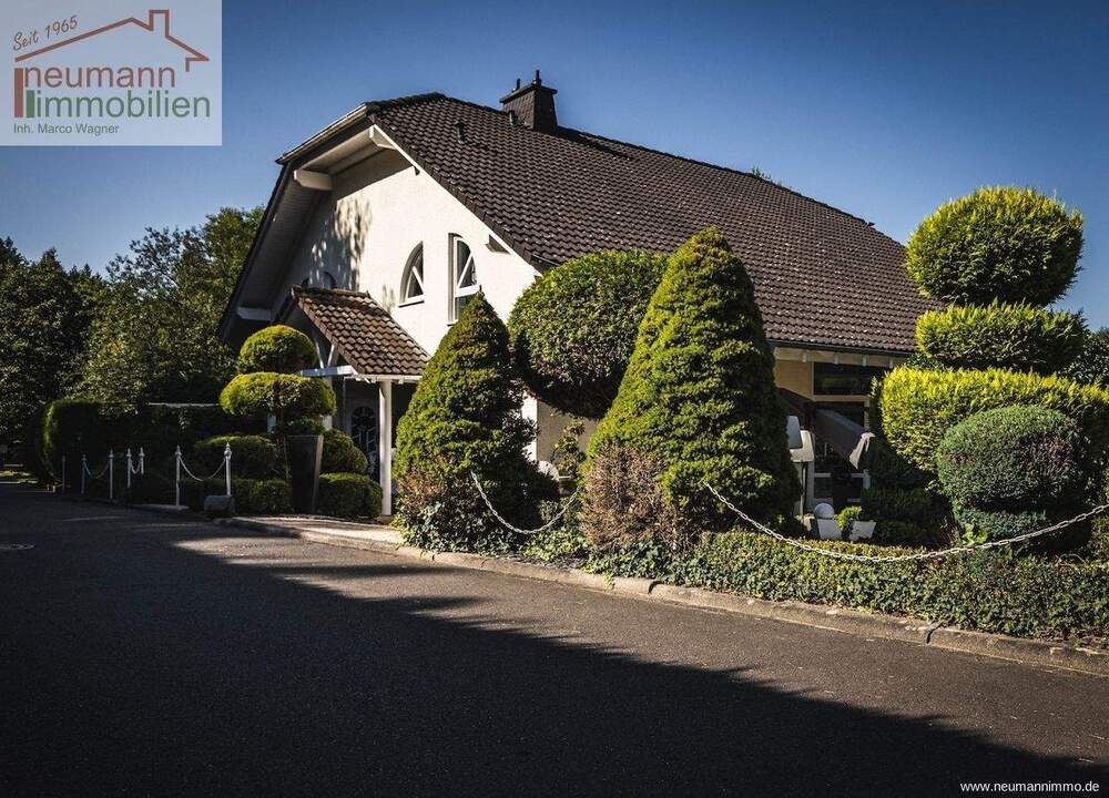 Thumbnail-Stilvoll leben & entspannen - Moderne Doppelhaushälfte mit traumhaftem Ausblick