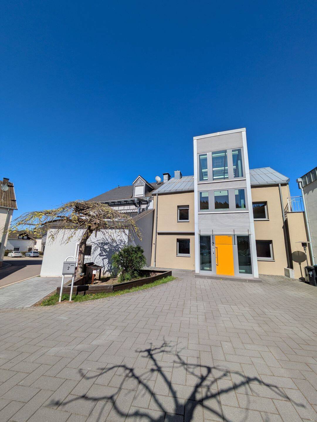 Thumbnail-Haus mit zwei Wohnungen in Irsch zu verkaufen