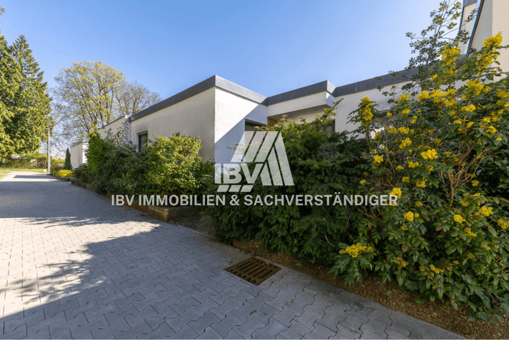 Thumbnail-Ebenerdig und stadtnah wohnen - Reihenhausbungalow mit Garage in Zentrumslage