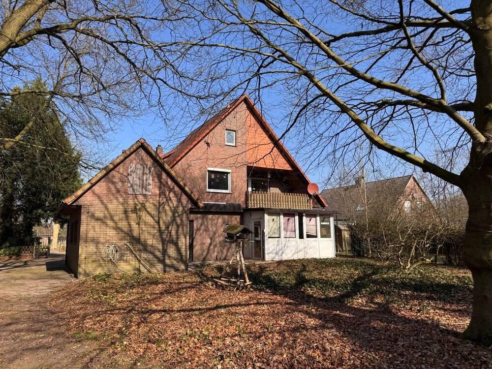 Thumbnail-Gelegenheit in WardenburgAchternmeer: Haus mit großem Grundstück zu verkaufen
