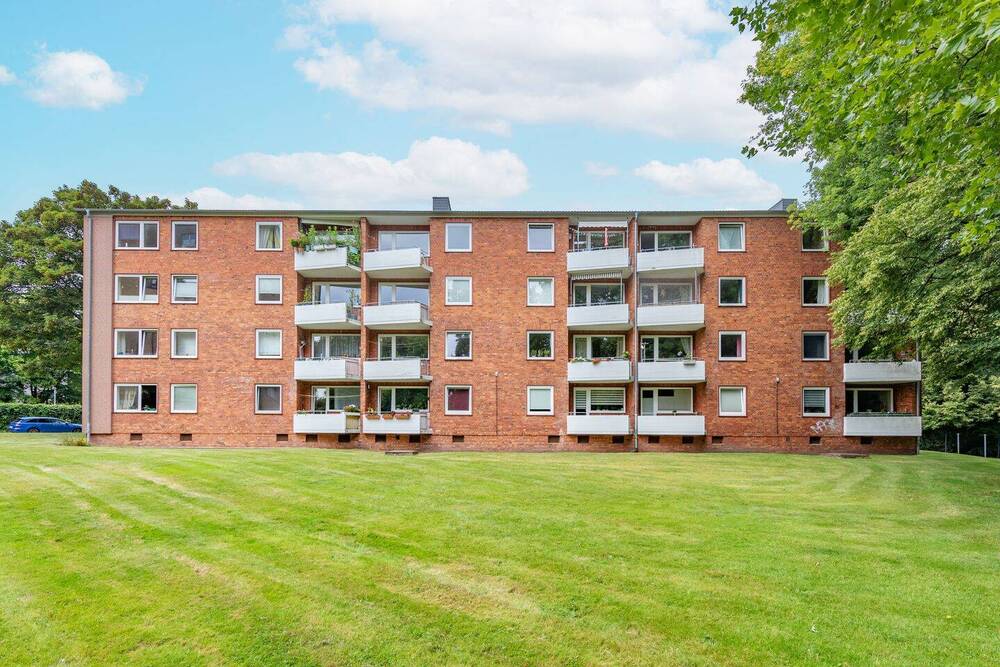 Thumbnail-Helle 2-Zimmerwohnung mit Balkon in Lokstedt, Hamburg