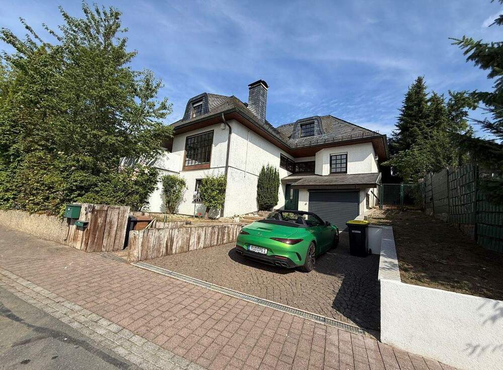 Thumbnail-villenähnliche Zweifamilienhaus mit 1 Zimmerapartment und Gewerbefläche ( Garage)