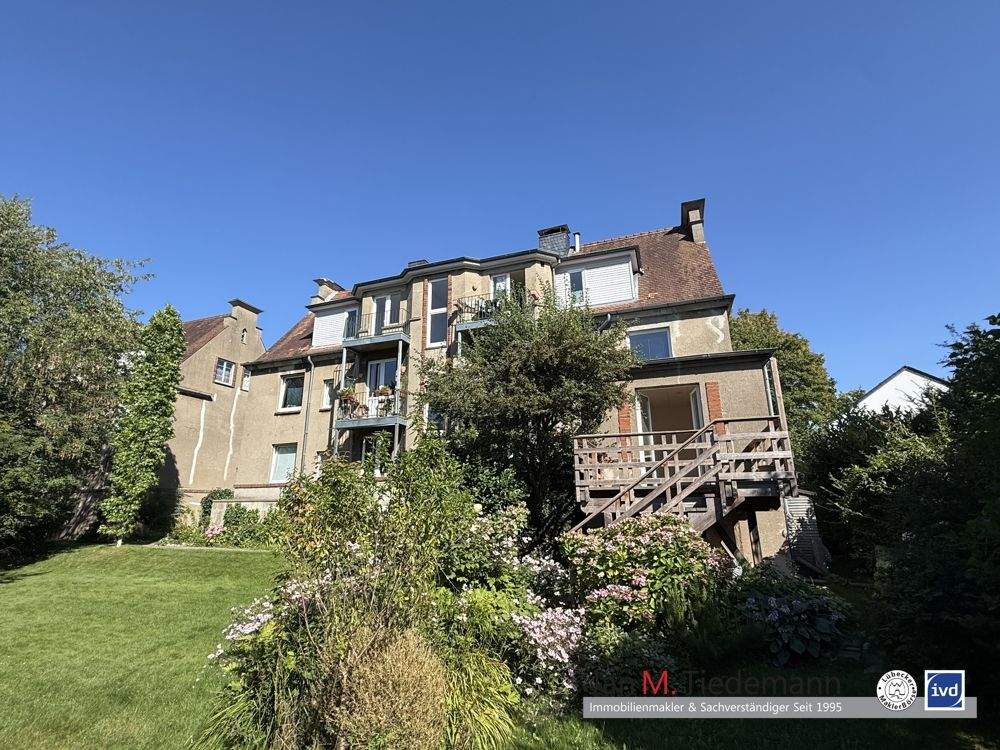 Thumbnail-Bestlage Lübeck St. Gertrud: Mehrfamilienhaus mit 2 Häusern und 11 Wohnungen auf 1.777 m² Eigenland