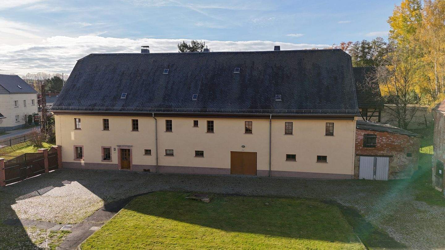 Thumbnail-4-Seitenhof für Ihr persönliches Glück