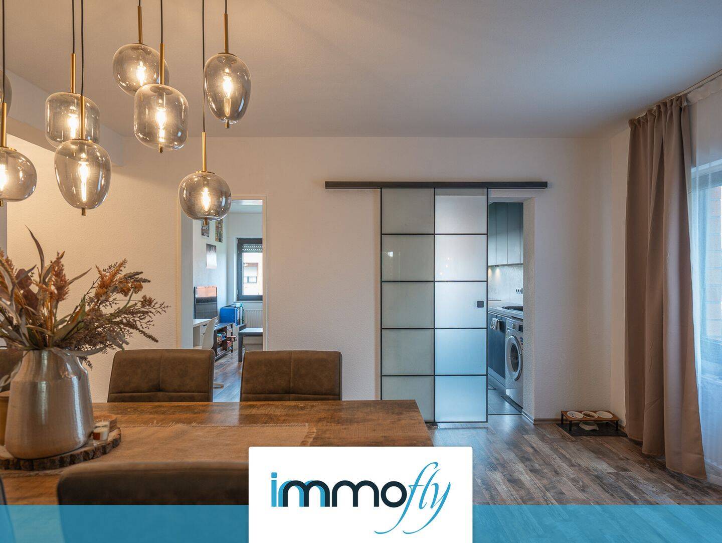 Thumbnail-Lichtdurchflutete 4-Zimmer-Wohnung mit Balkon, Wohlfühlcharakter und großzügigem Raumgefühl