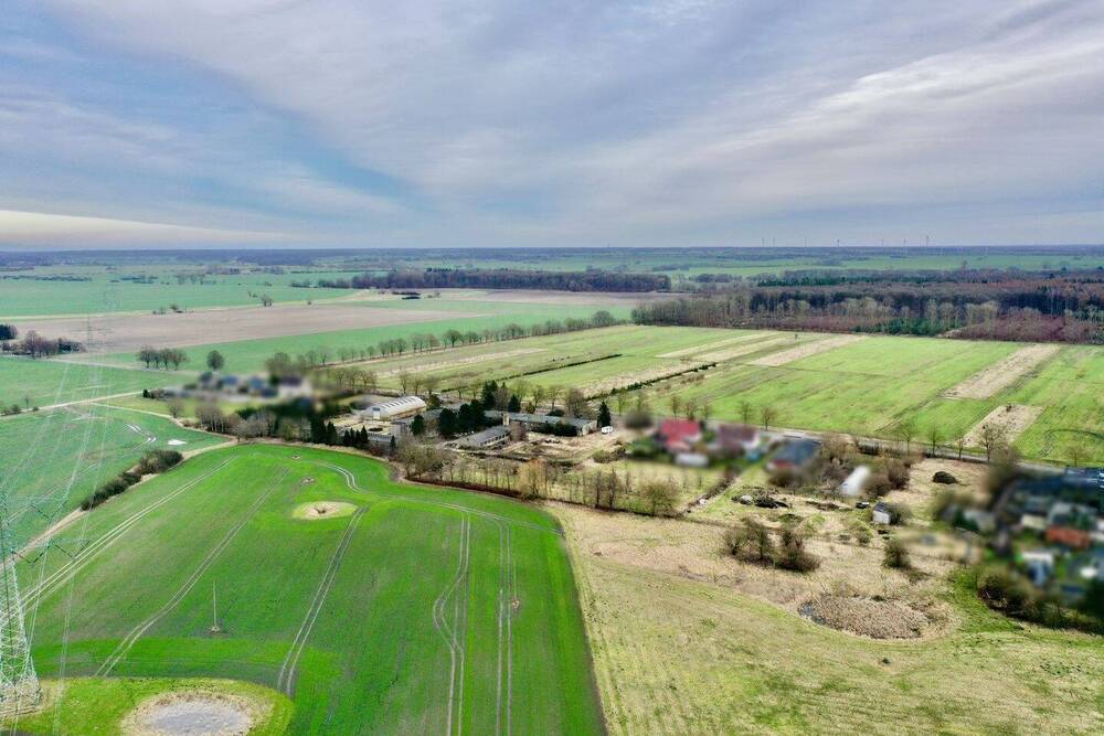 Thumbnail-Grundstück mit Altbestand im Außenbereich (Splittersiedlung)