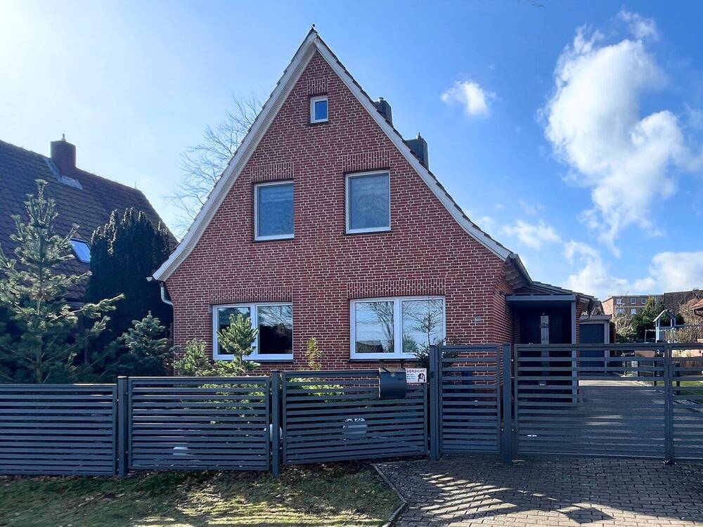 Thumbnail-Modernisiertes und gepflegtes Einfamilienhaus mit Terrasse, Garten & Garage in Top-Lage