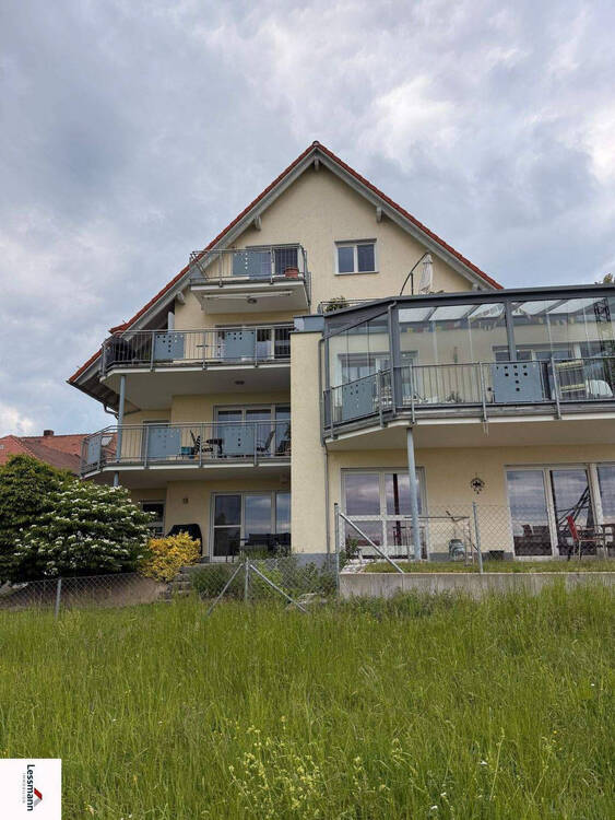Thumbnail-Charmante 3-Zimmer Eigentumswohnung mit großem Balkon und Blick ins Grüne