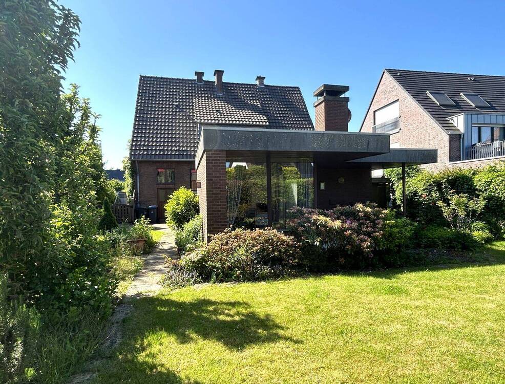 Thumbnail-Großzügiges Zweifamilienhaus mit Garten in begehrter Lage von Münster-Gievenbeck